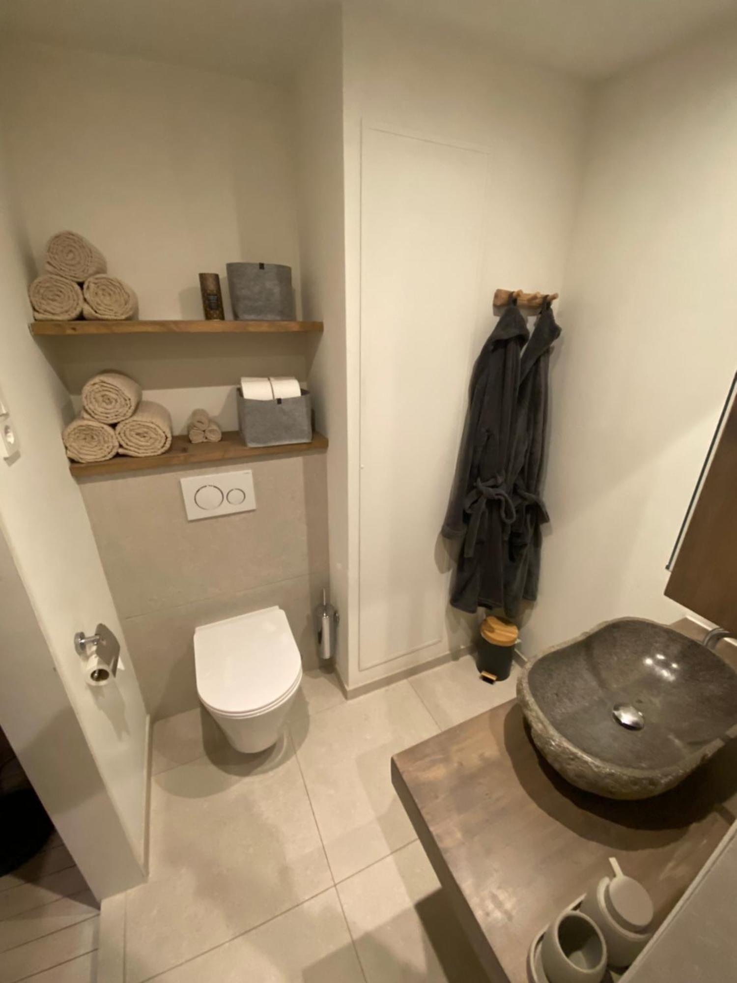 B&B Appartement Rebel And Moon In Het Centrum Van Alblasserdam ภายนอก รูปภาพ